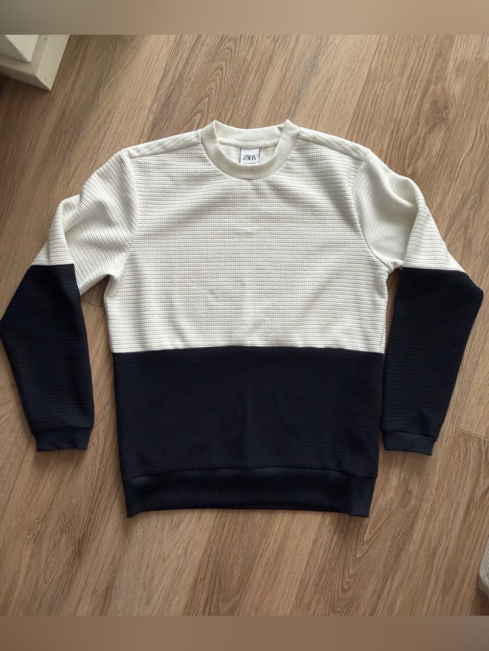 Zara colorblock textured crewneck sweatshirt
